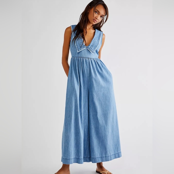 NWOT Free People Big Love Denim Wide Leg Collared Jumpsuit Medium